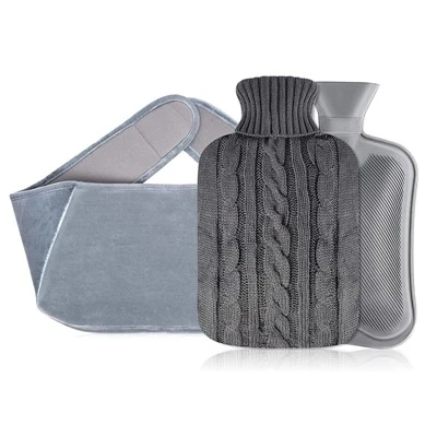 Borsa dell'acqua calda lavorata a maglia e coprivita in peluche
